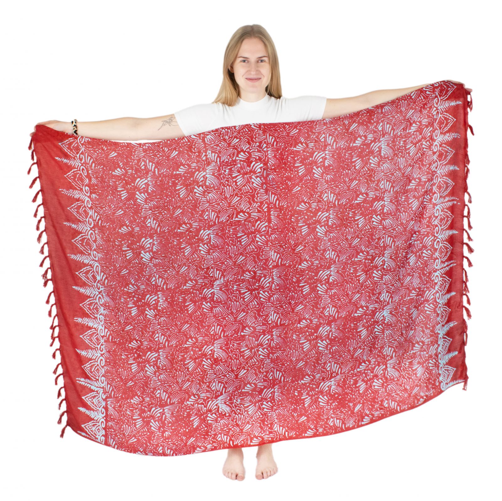Batikovaný sarong / pareo Ningrum Red Indonesia