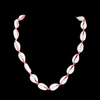 Macramé náhrdelník s mušľami Kauri - Luanna Dark Pink Thailand