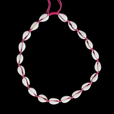 Macramé náhrdelník s mušľami Kauri - Luanna Dark Pink